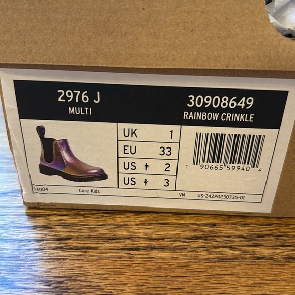 Beautiful rainbow Doc Marten boots BNIB Big Girl size 2 - Picture 7 of 8